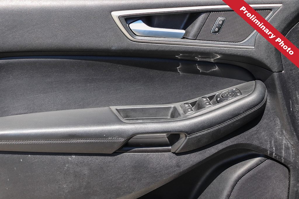 Thumbnail: 2021 Ford Edge - 20