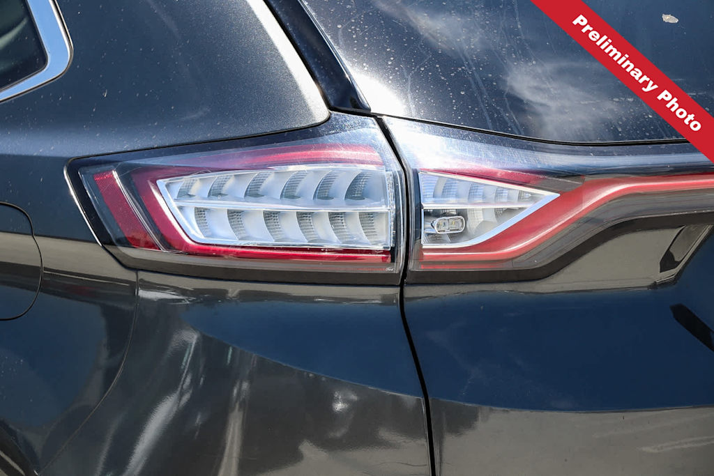 Thumbnail: 2016 Ford Edge - 17