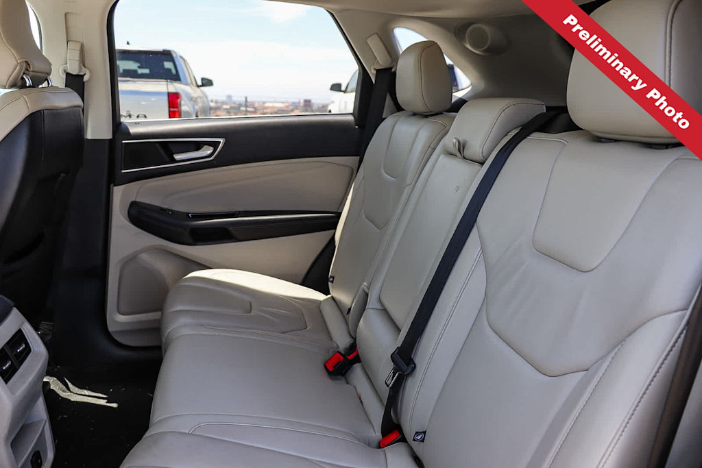 Thumbnail: 2016 Ford Edge - 9