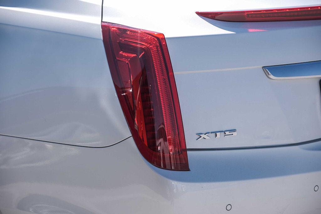 Thumbnail: 2014 Cadillac XTS - 18