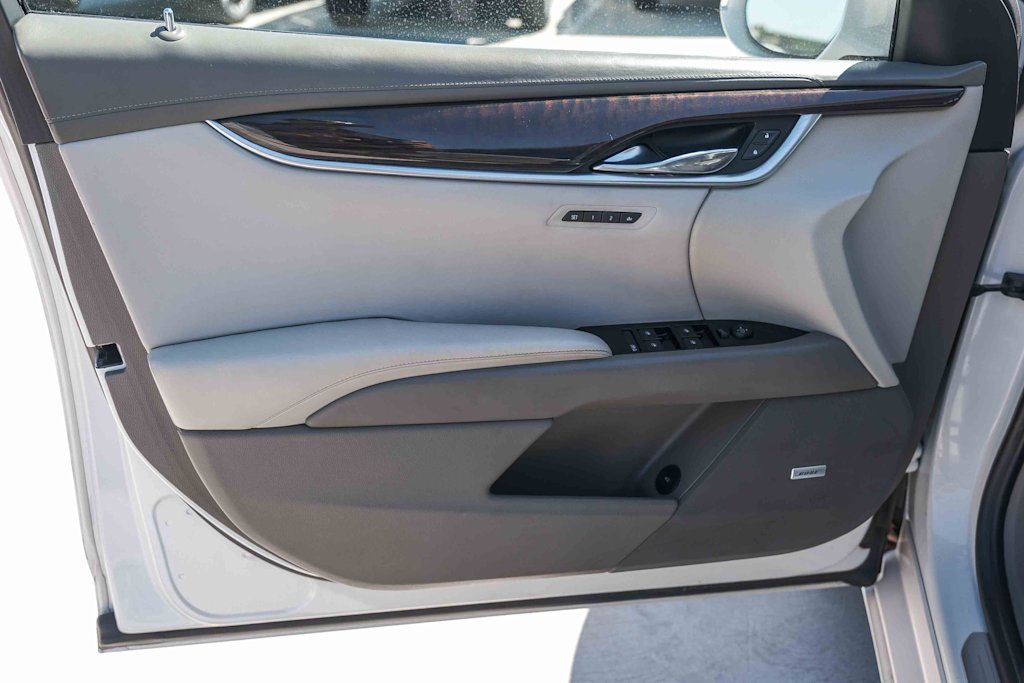 Thumbnail: 2014 Cadillac XTS - 26