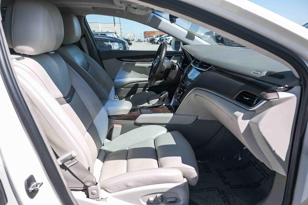 Thumbnail: 2014 Cadillac XTS - 9