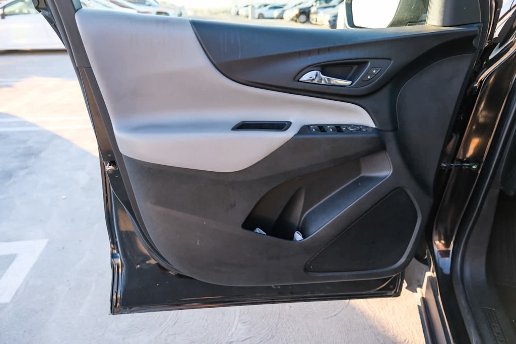 Thumbnail: 2020 Chevrolet Equinox - 20
