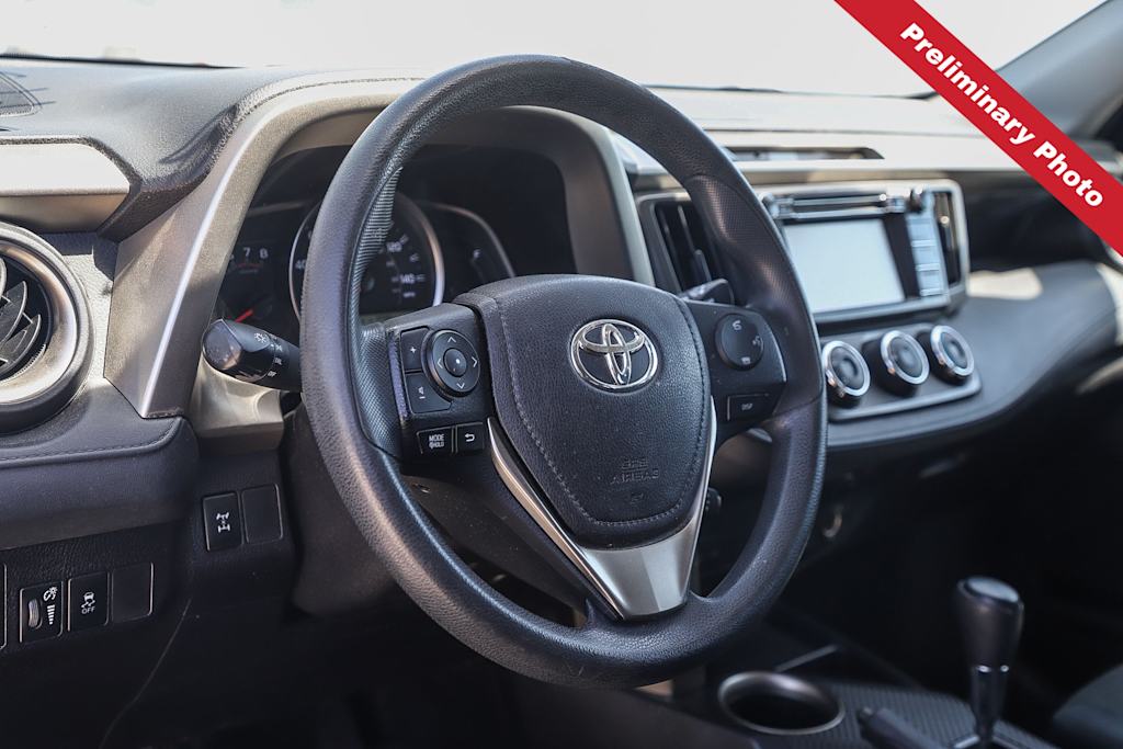 Thumbnail: 2015 Toyota RAV4 - 2