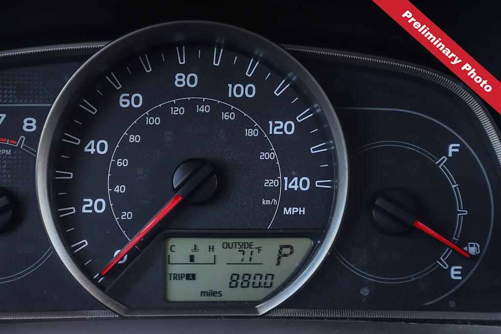 Thumbnail: 2015 Toyota RAV4 - 12