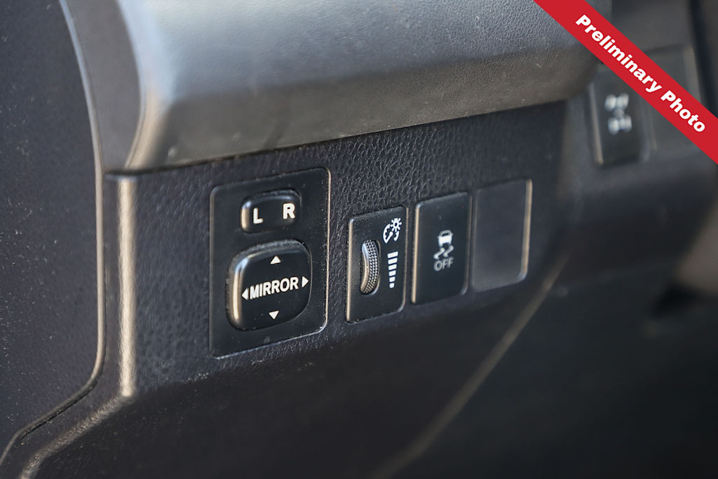 Thumbnail: 2015 Toyota RAV4 - 20