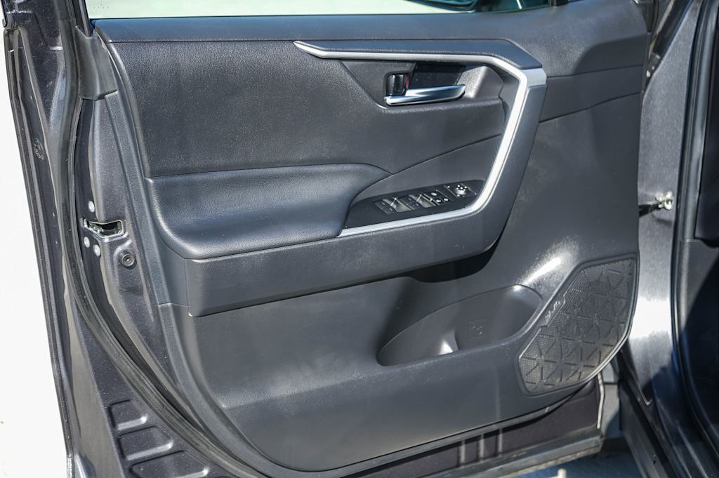 Thumbnail: 2024 Toyota RAV4 - 25