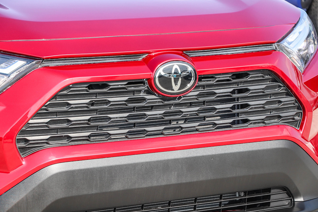 Thumbnail: 2025 Toyota RAV4 - 19
