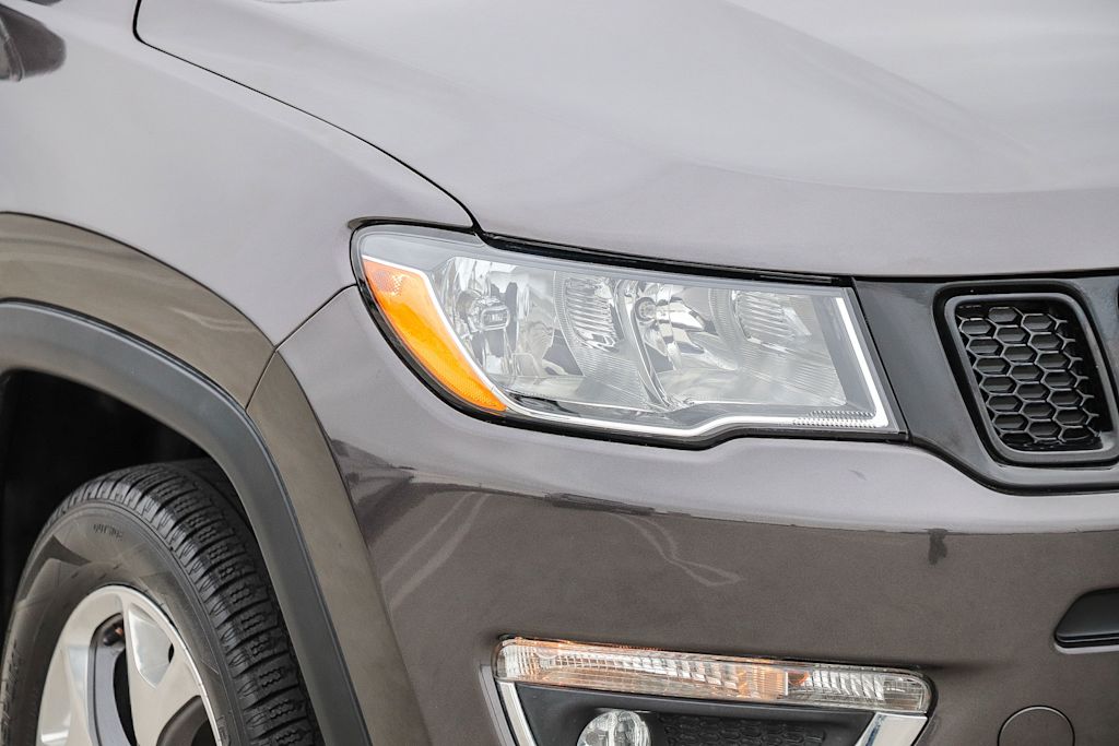 Thumbnail: 2020 Jeep Compass - 18