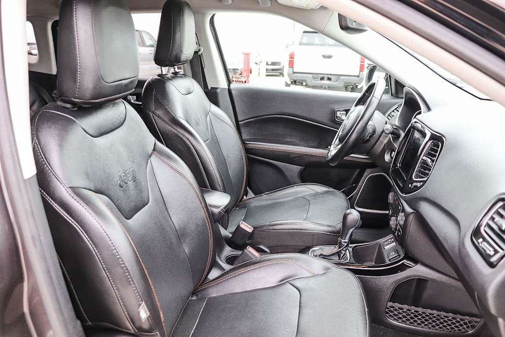 Thumbnail: 2020 Jeep Compass - 10