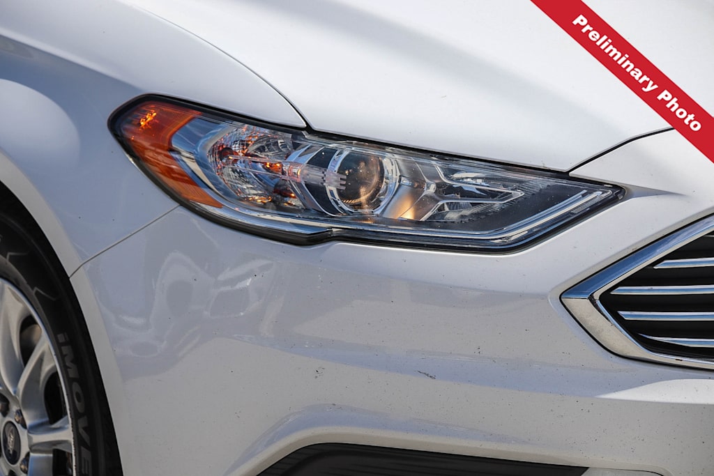 Thumbnail: 2018 Ford Fusion - 16