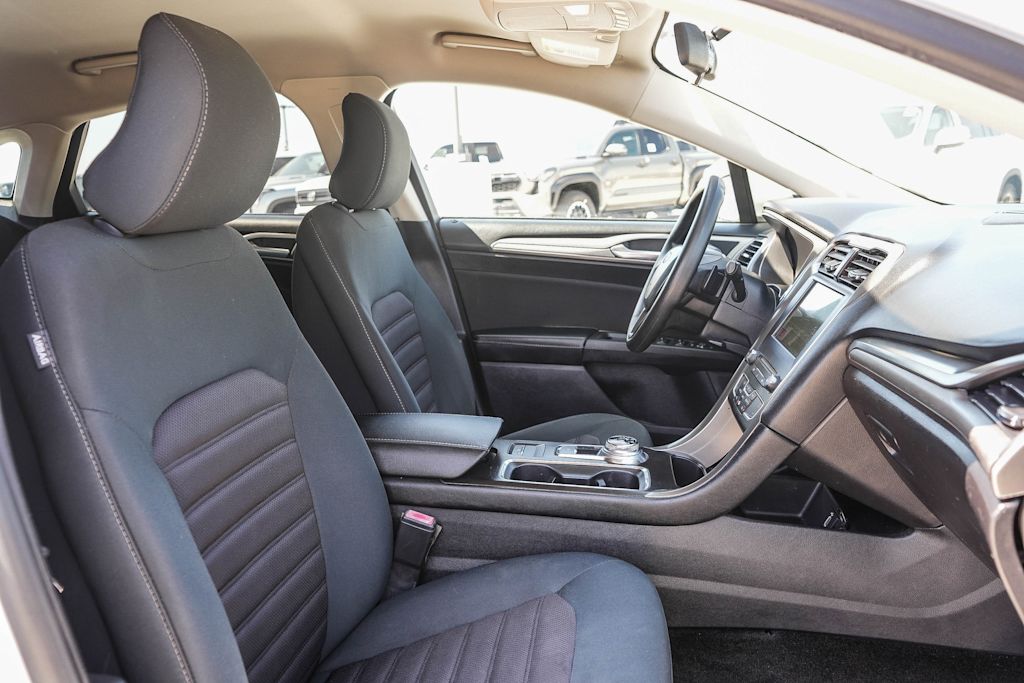 Thumbnail: 2018 Ford Fusion - 10