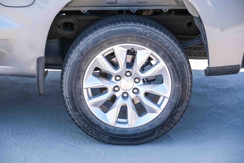 Thumbnail: 2024 Chevrolet Silverado 1500 - 17