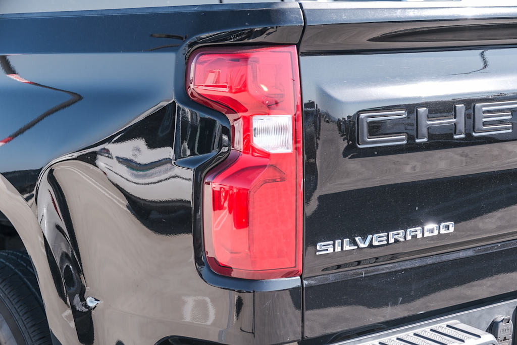Thumbnail: 2022 Chevrolet Silverado 1500 - 16