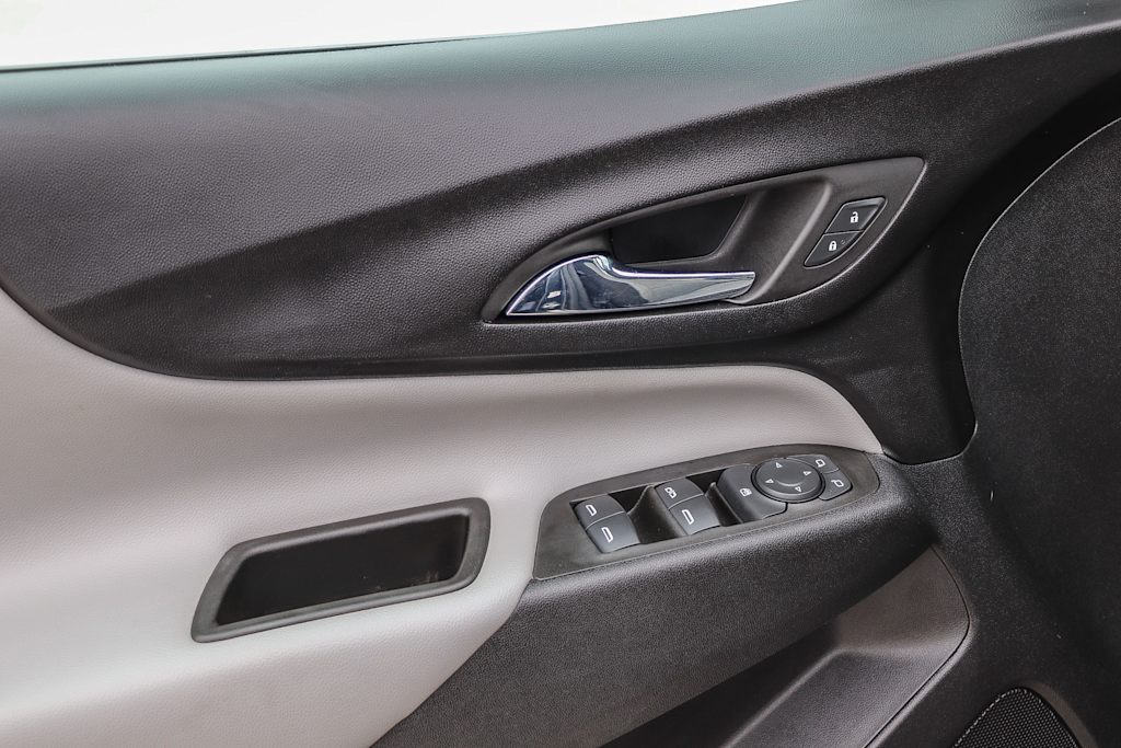 Thumbnail: 2022 Chevrolet Equinox - 23