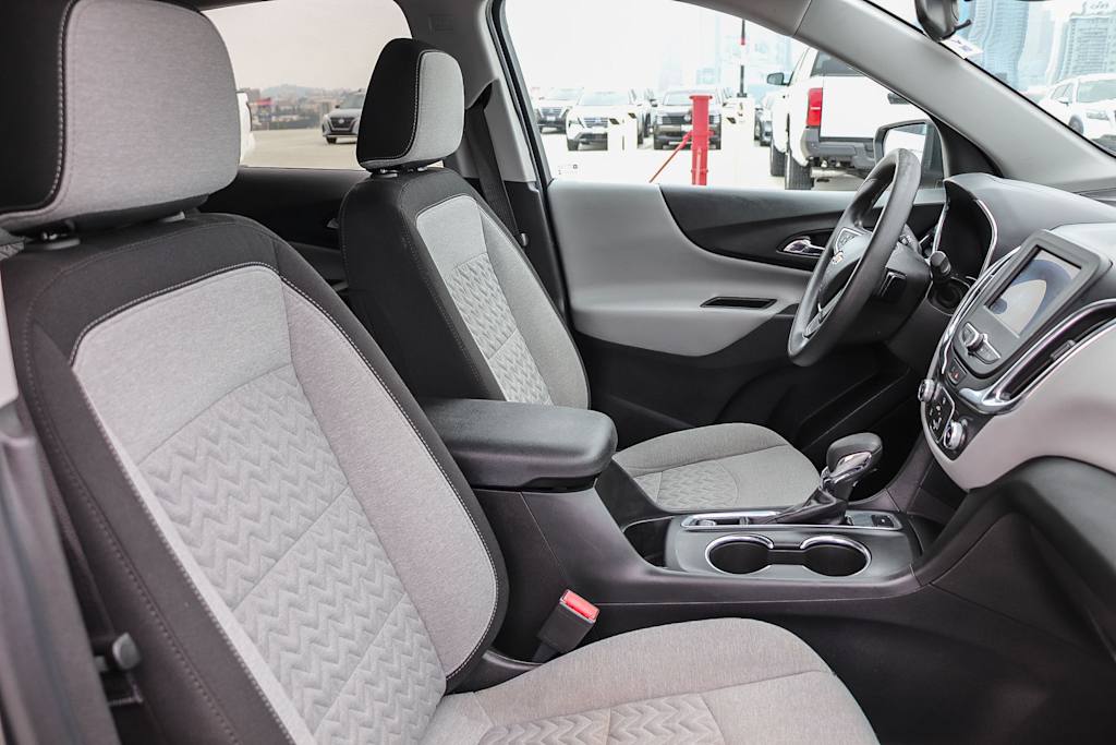 Thumbnail: 2022 Chevrolet Equinox - 10