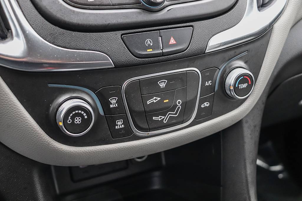 Thumbnail: 2022 Chevrolet Equinox - 24