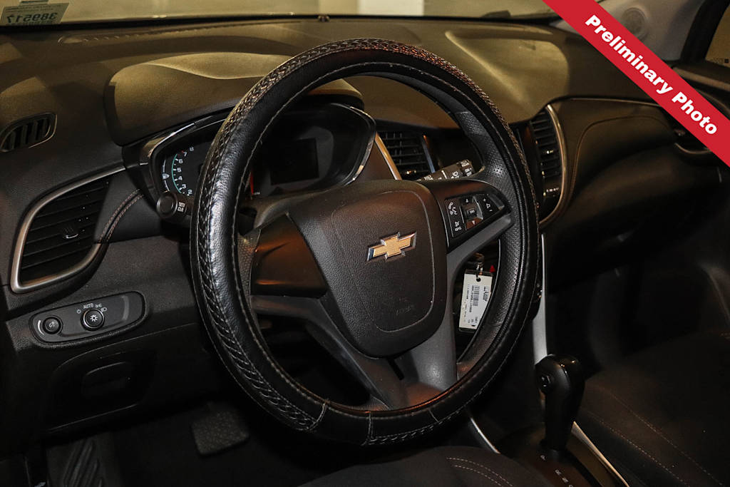 Thumbnail: 2020 Chevrolet Trax - 2