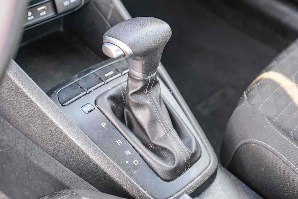 Thumbnail: 2019 Kia Rio - 12