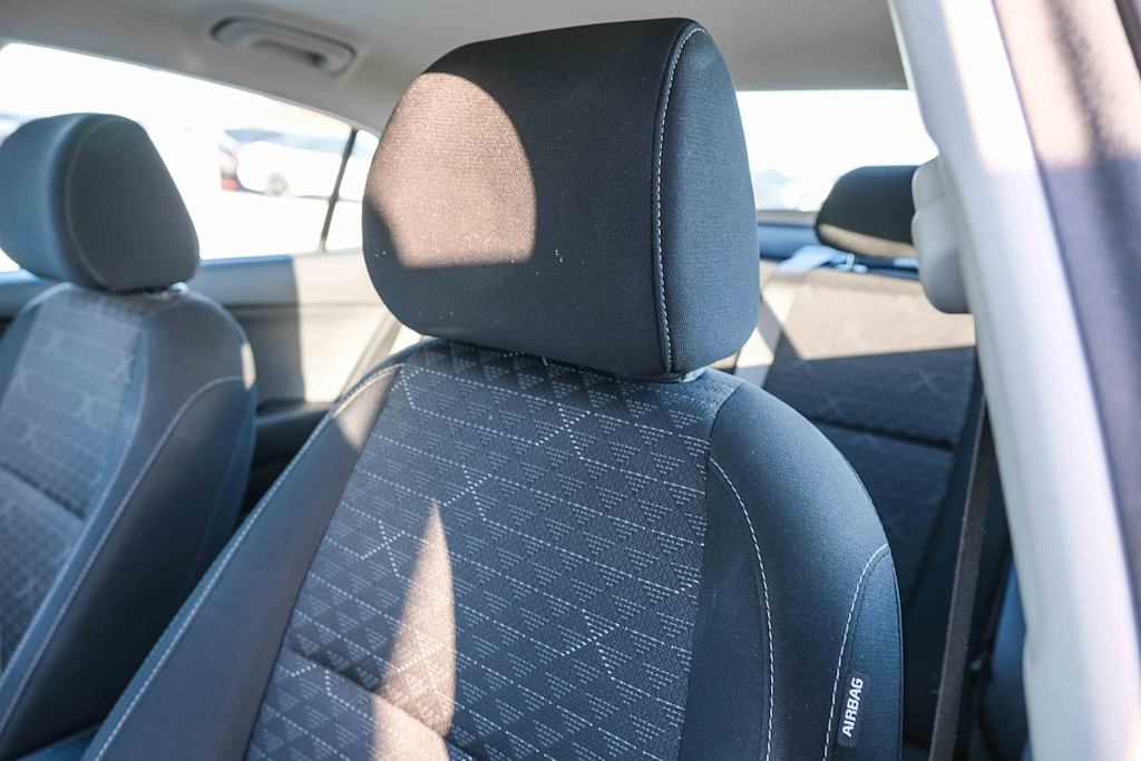 Thumbnail: 2019 Kia Rio - 19