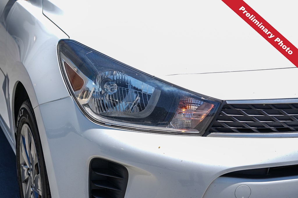 Thumbnail: 2020 Kia Rio - 15