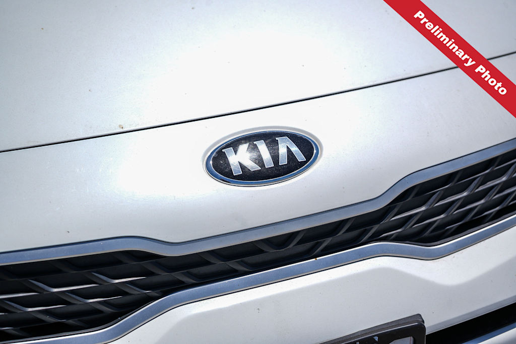 Thumbnail: 2020 Kia Rio - 6