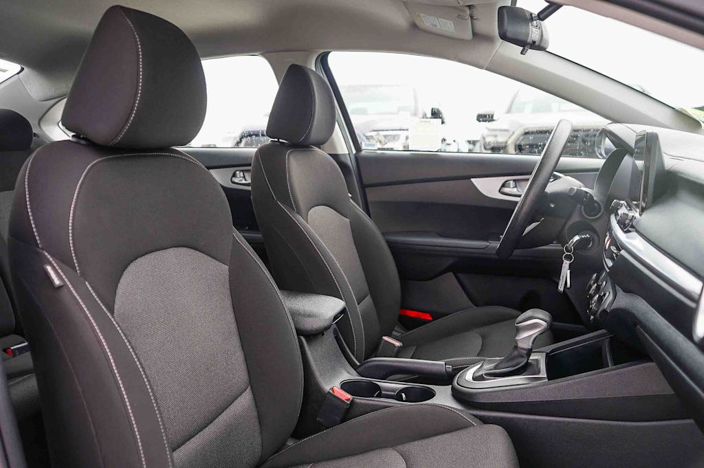 Thumbnail: 2024 Kia Forte - 10