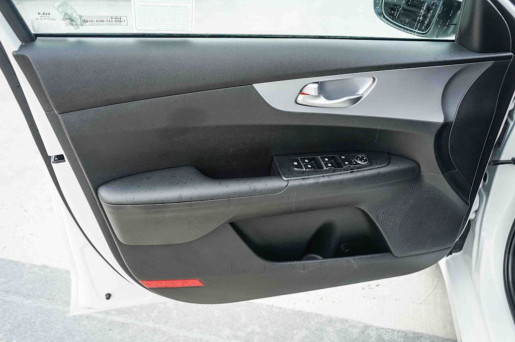 Thumbnail: 2024 Kia Forte - 24