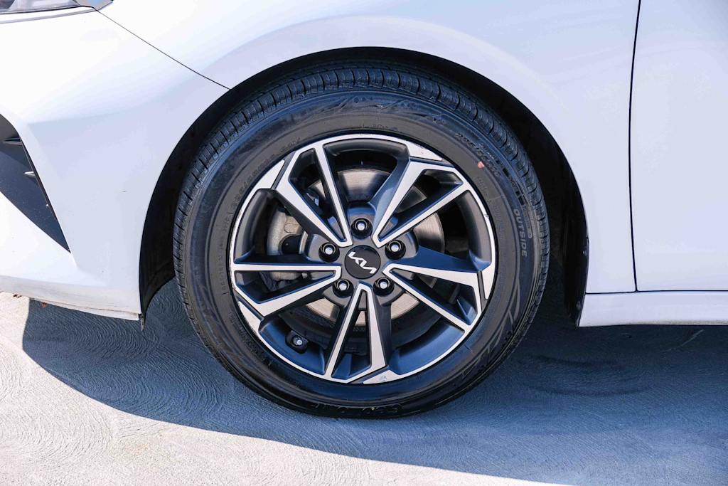 Thumbnail: 2022 Kia Forte - 7