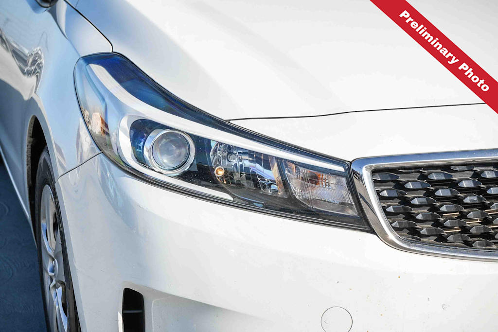 Thumbnail: 2017 Kia Forte - 15