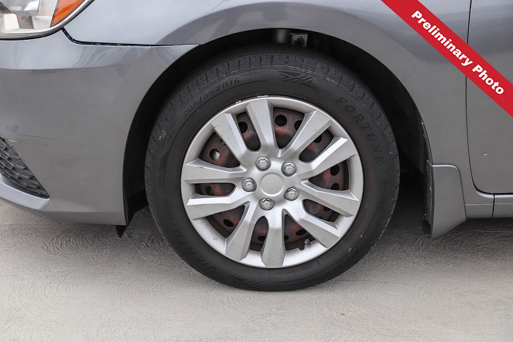 Thumbnail: 2016 Nissan Sentra - 7