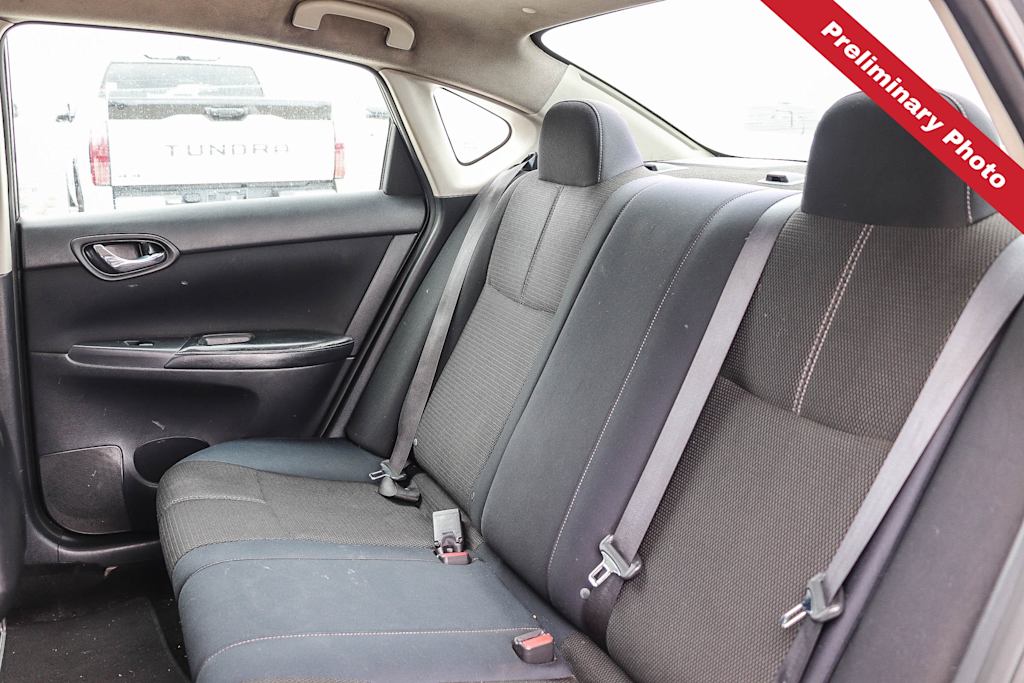 Thumbnail: 2016 Nissan Sentra - 10