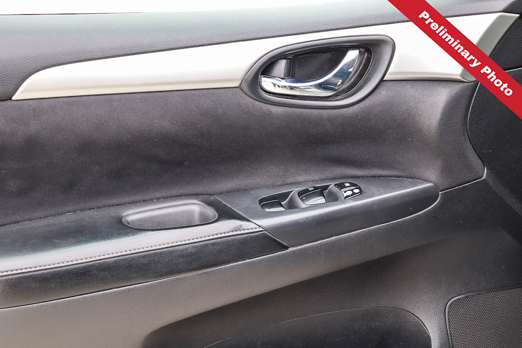 Thumbnail: 2016 Nissan Sentra - 20
