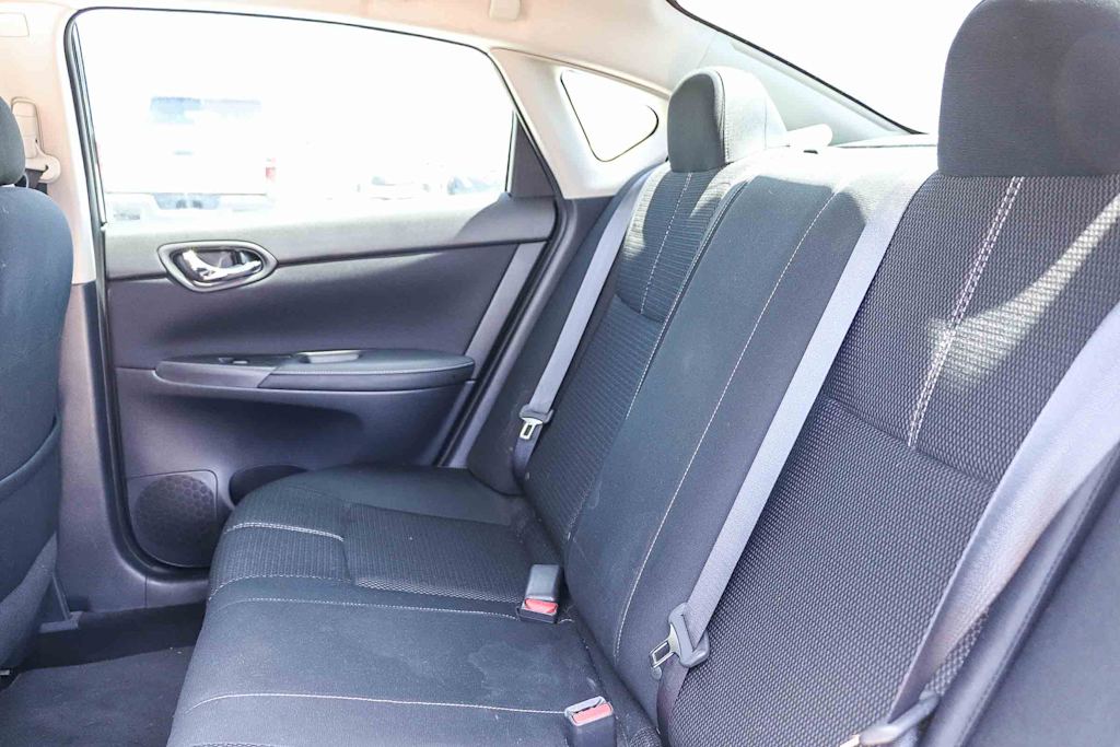 Thumbnail: 2018 Nissan Sentra - 9