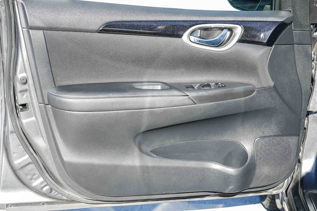 Thumbnail: 2018 Nissan Sentra - 25