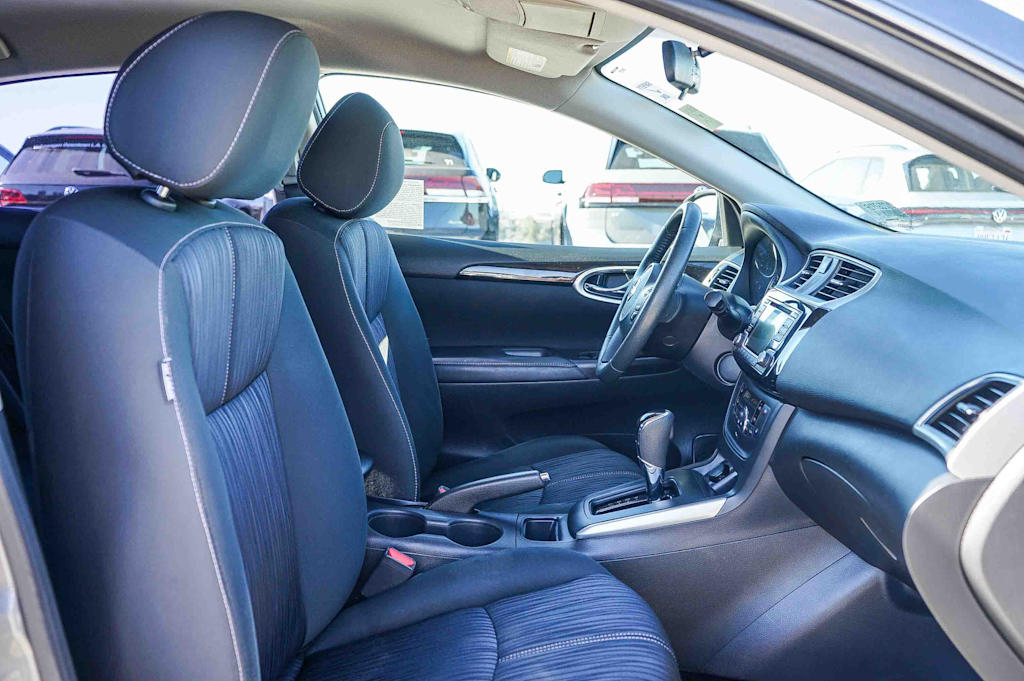 Thumbnail: 2018 Nissan Sentra - 9