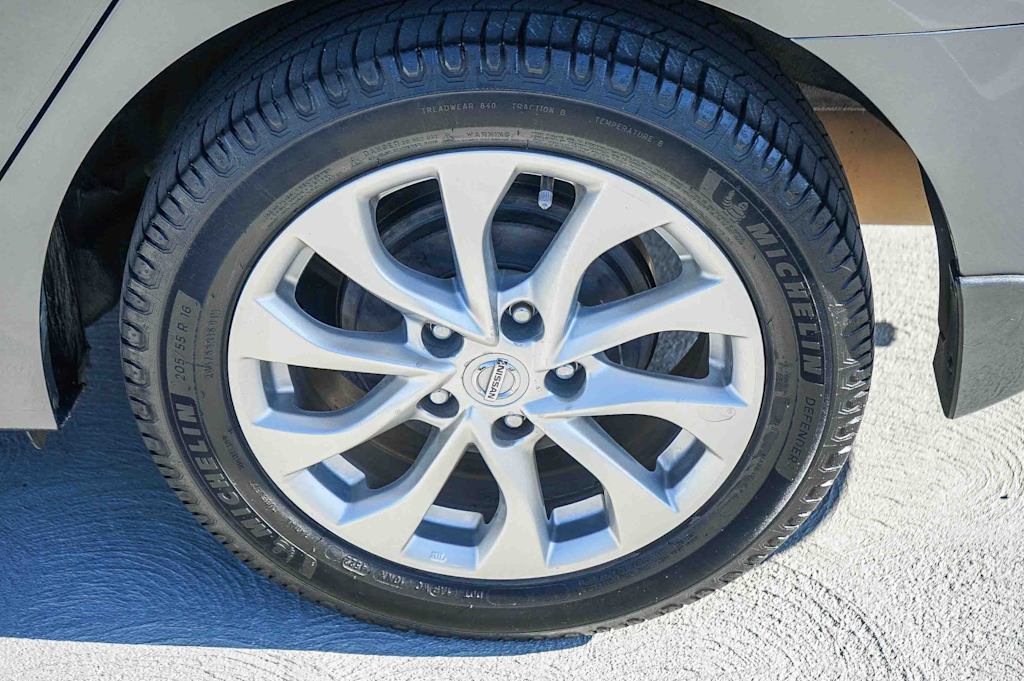 Thumbnail: 2018 Nissan Sentra - 6