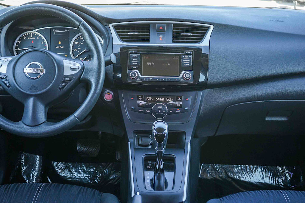 Thumbnail: 2018 Nissan Sentra - 8