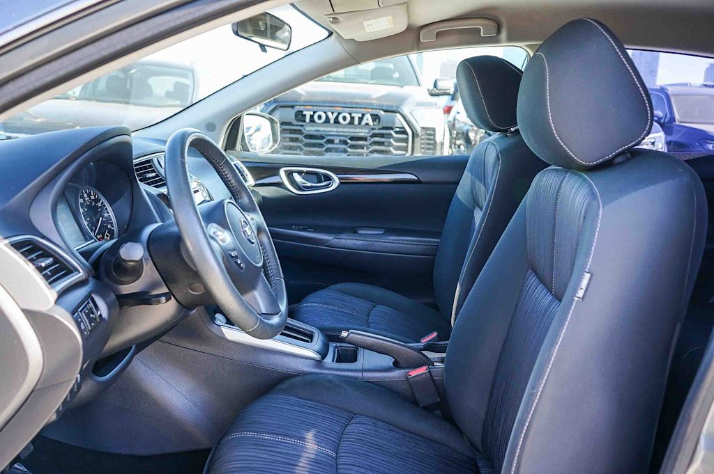 Thumbnail: 2018 Nissan Sentra - 10