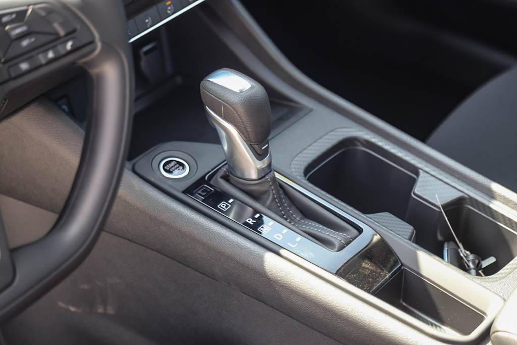 2025 Nissan Sentra S - Photo 13
