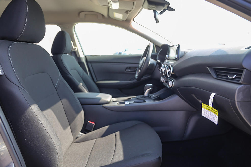 2025 Nissan Sentra S - Photo 9