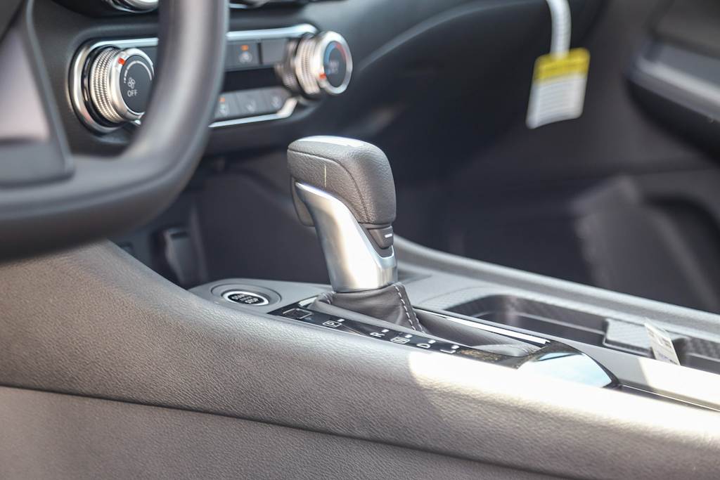 2025 Nissan Sentra S - Photo 26