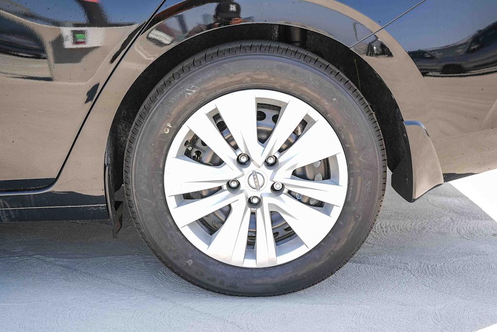 2025 Nissan Sentra S - Photo 6