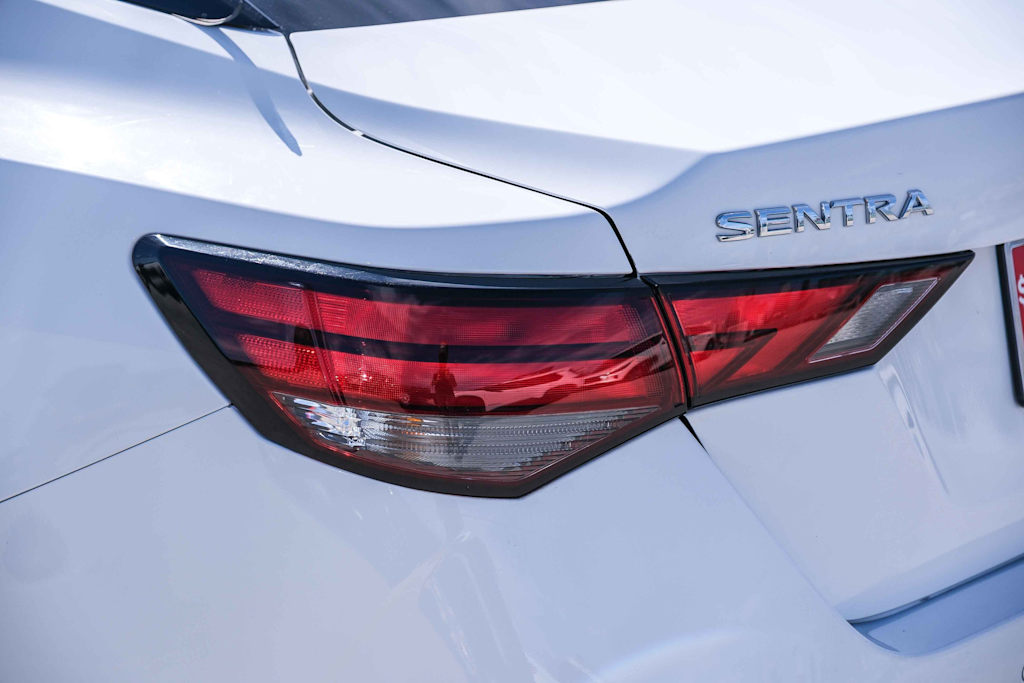 Thumbnail: 2021 Nissan Sentra - 18