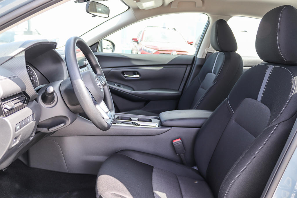 Thumbnail: 2025 Nissan Sentra - 10