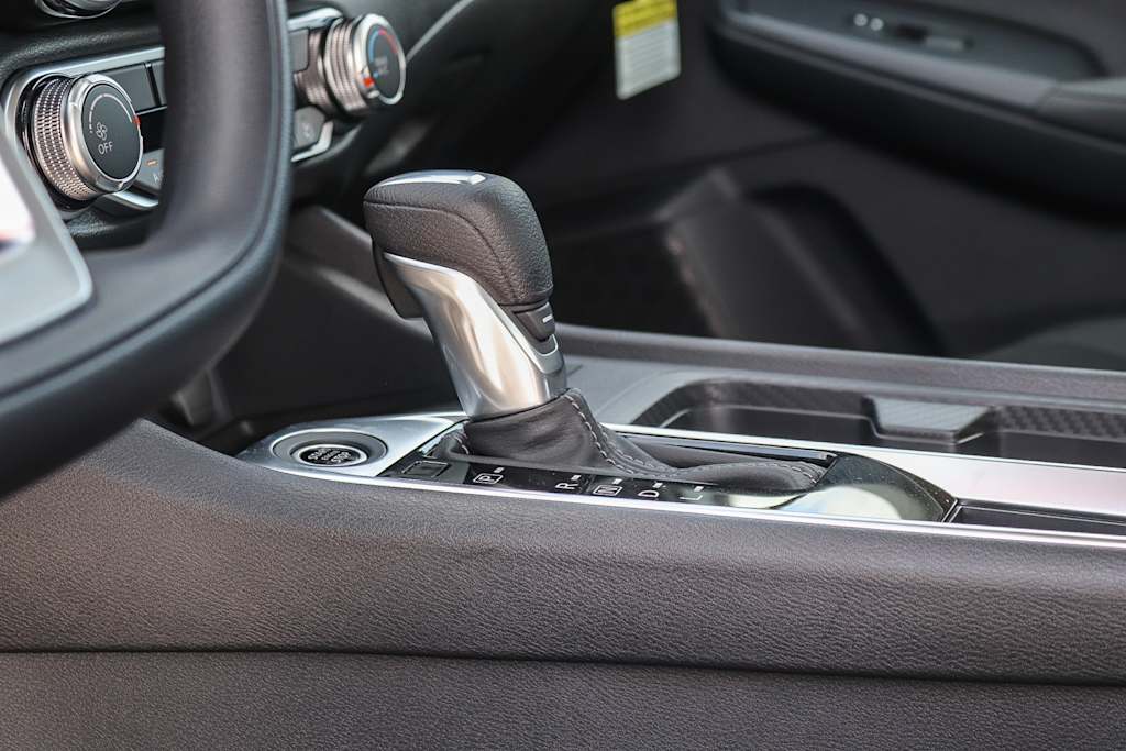 Thumbnail: 2025 Nissan Sentra - 23