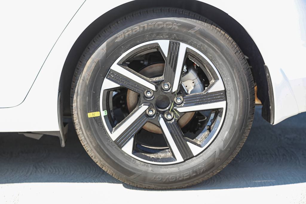 Thumbnail: 2025 Nissan Sentra - 6