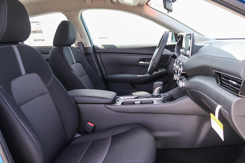 Thumbnail: 2025 Nissan Sentra - 9