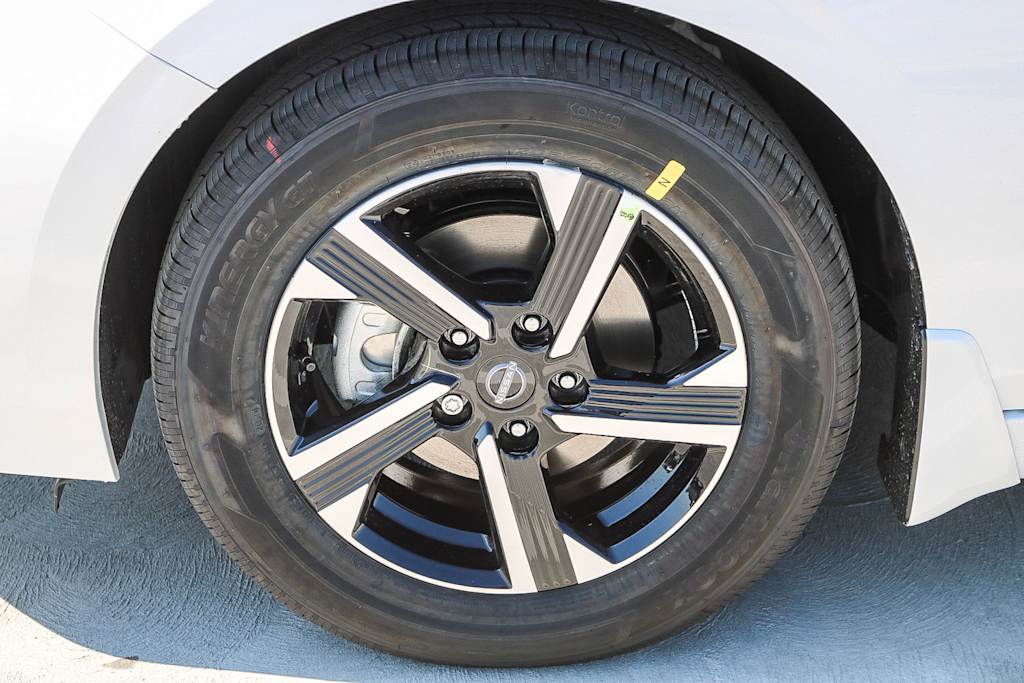 Thumbnail: 2025 Nissan Sentra - 18