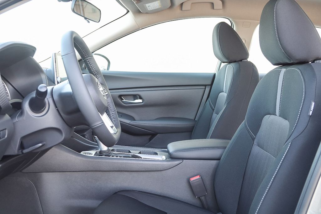Thumbnail: 2025 Nissan Sentra - 10